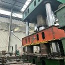 南通锻压2000吨，台面2米3米，开口3米，油缸行程1.8米.