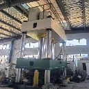 九成新1500吨四柱液压机！有效台面3.6米2.4米！开口3.